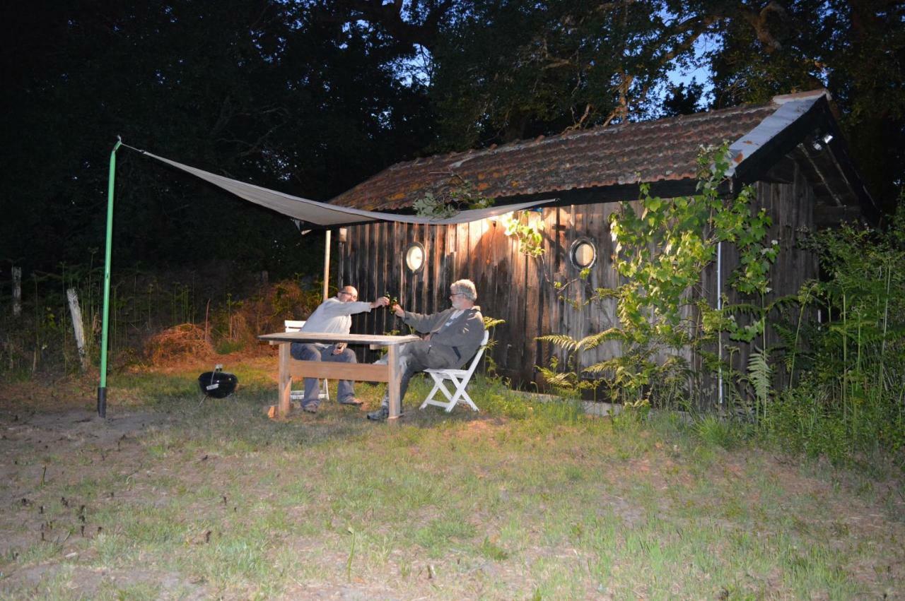 Cabane En Foret Onesse-et-Laharie Exterior photo